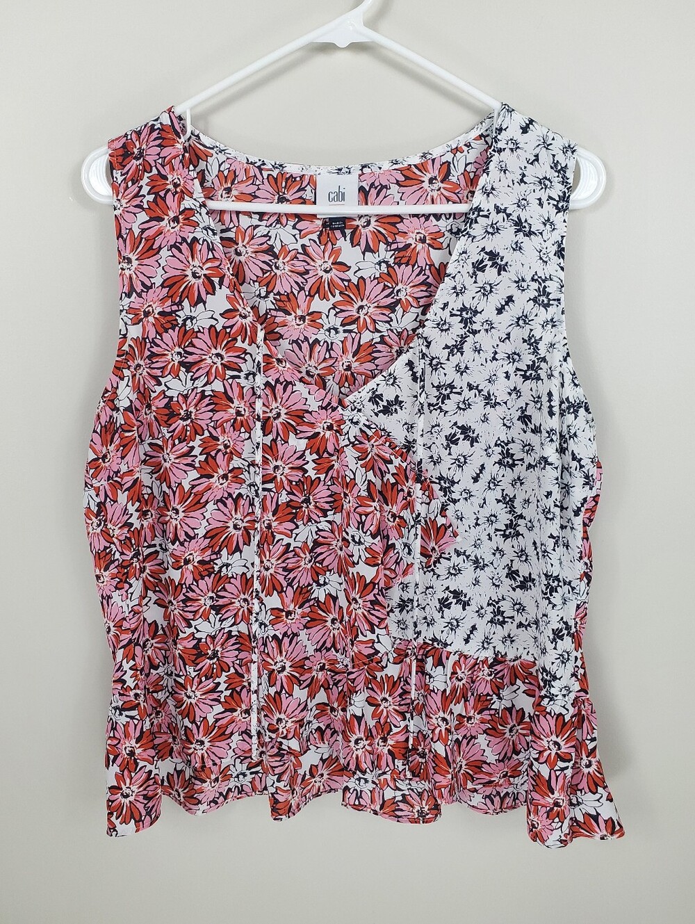 Cabi Size M Multi Color Ditsy Floral V Neck Sleeveless Tank Top Blouse Shirt